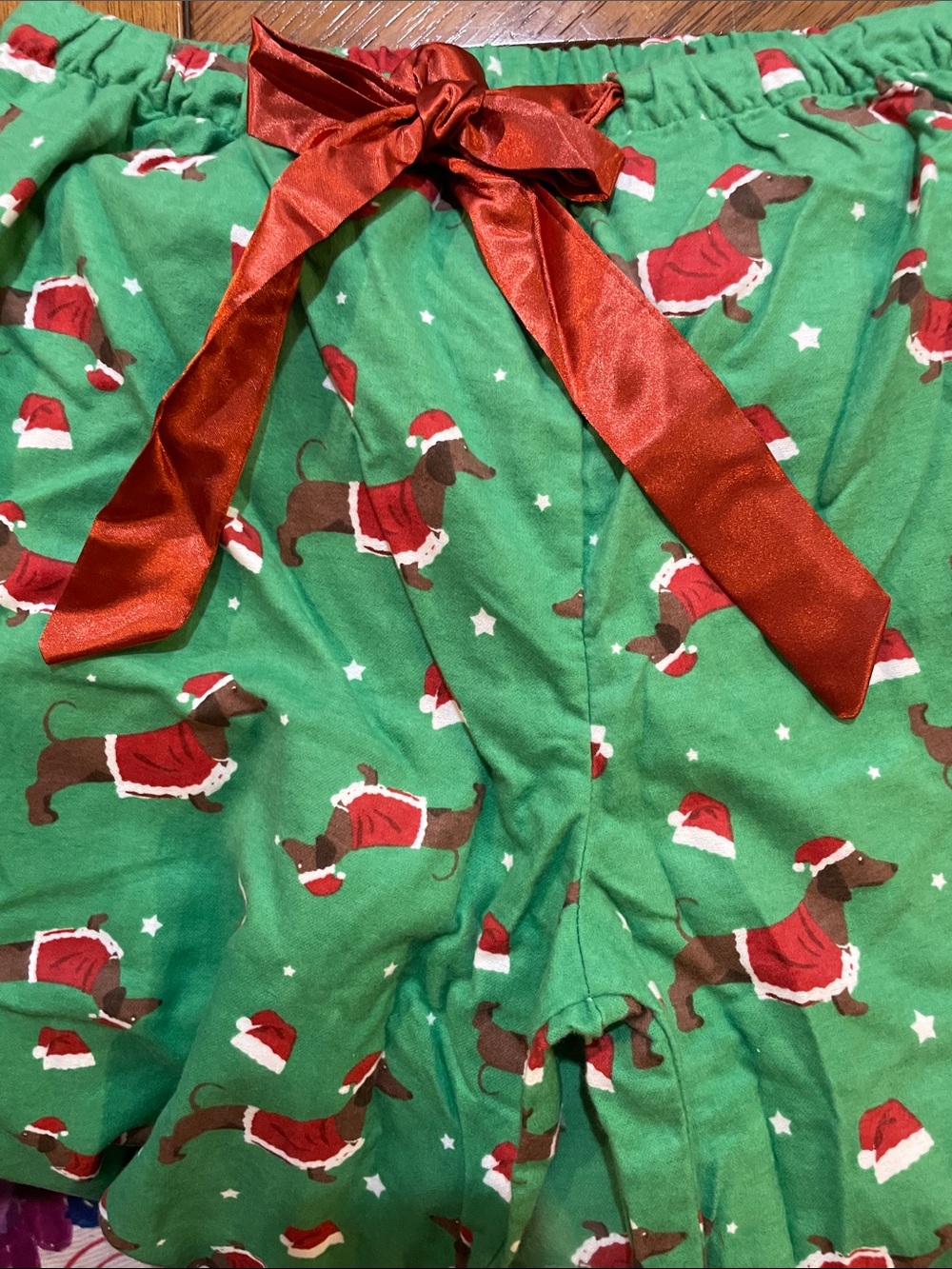 Adorable cotton 2 piece flannel dachshund themed dachshund pajama top & pant set - Picture 4 of 5